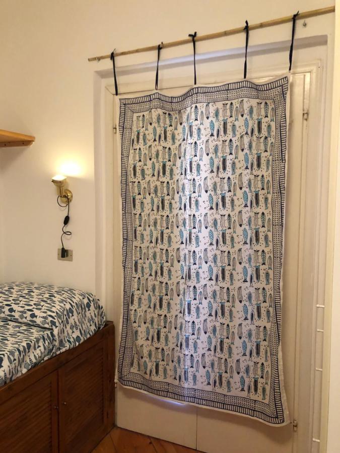 La Piazzetta Apartment Capraia Luaran gambar
