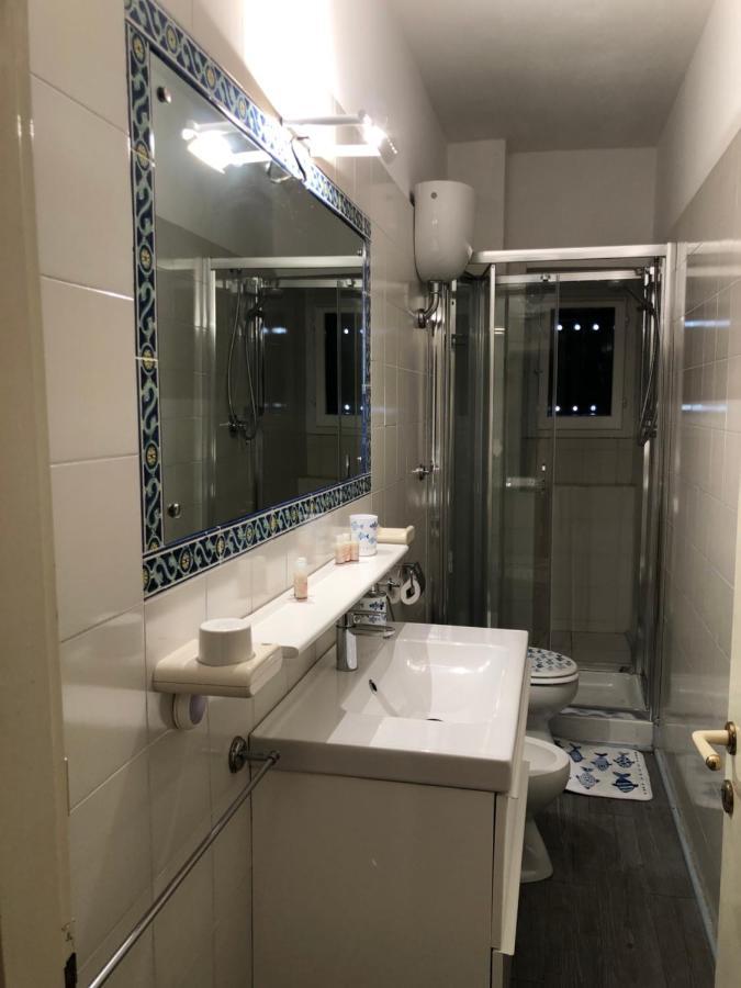La Piazzetta Apartment Capraia Luaran gambar